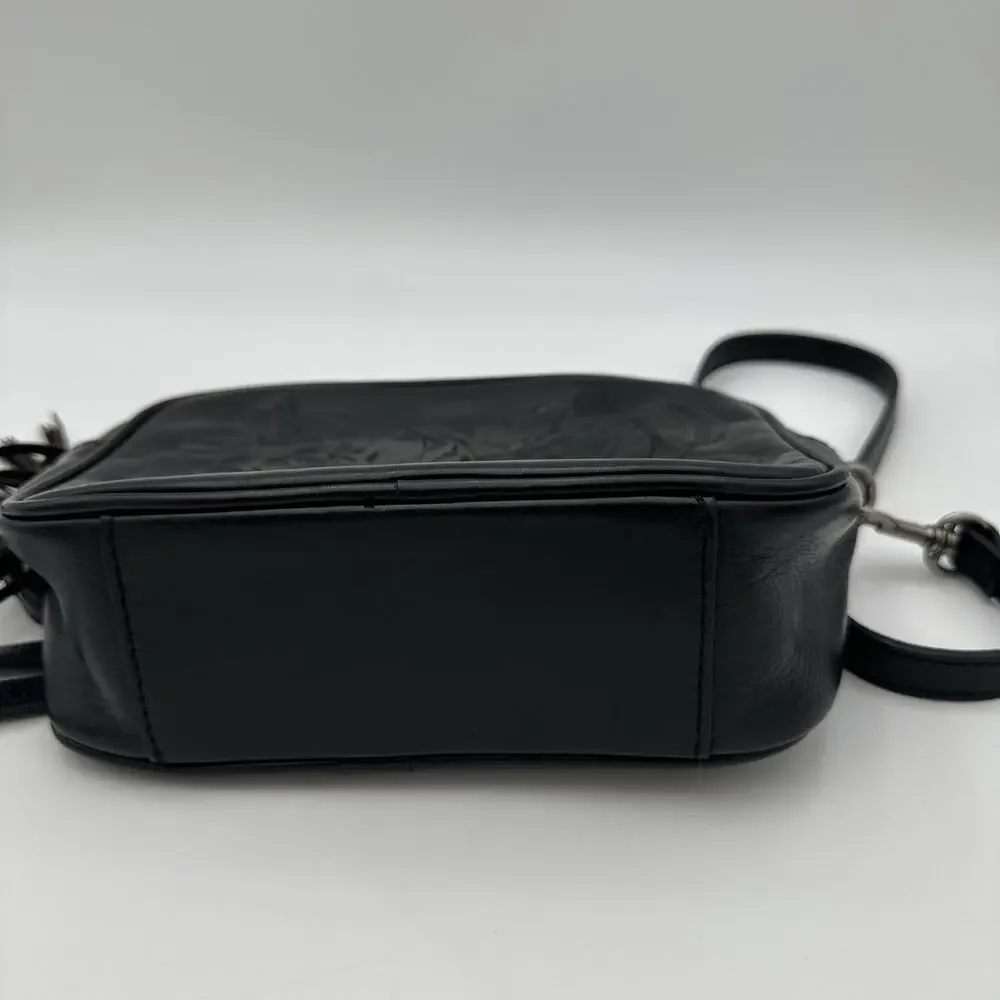 Patricia Nash strap lightly